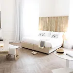 Eco Urban Bed and Breakfast 4*