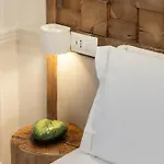 Eco Urban Couette-café 4*